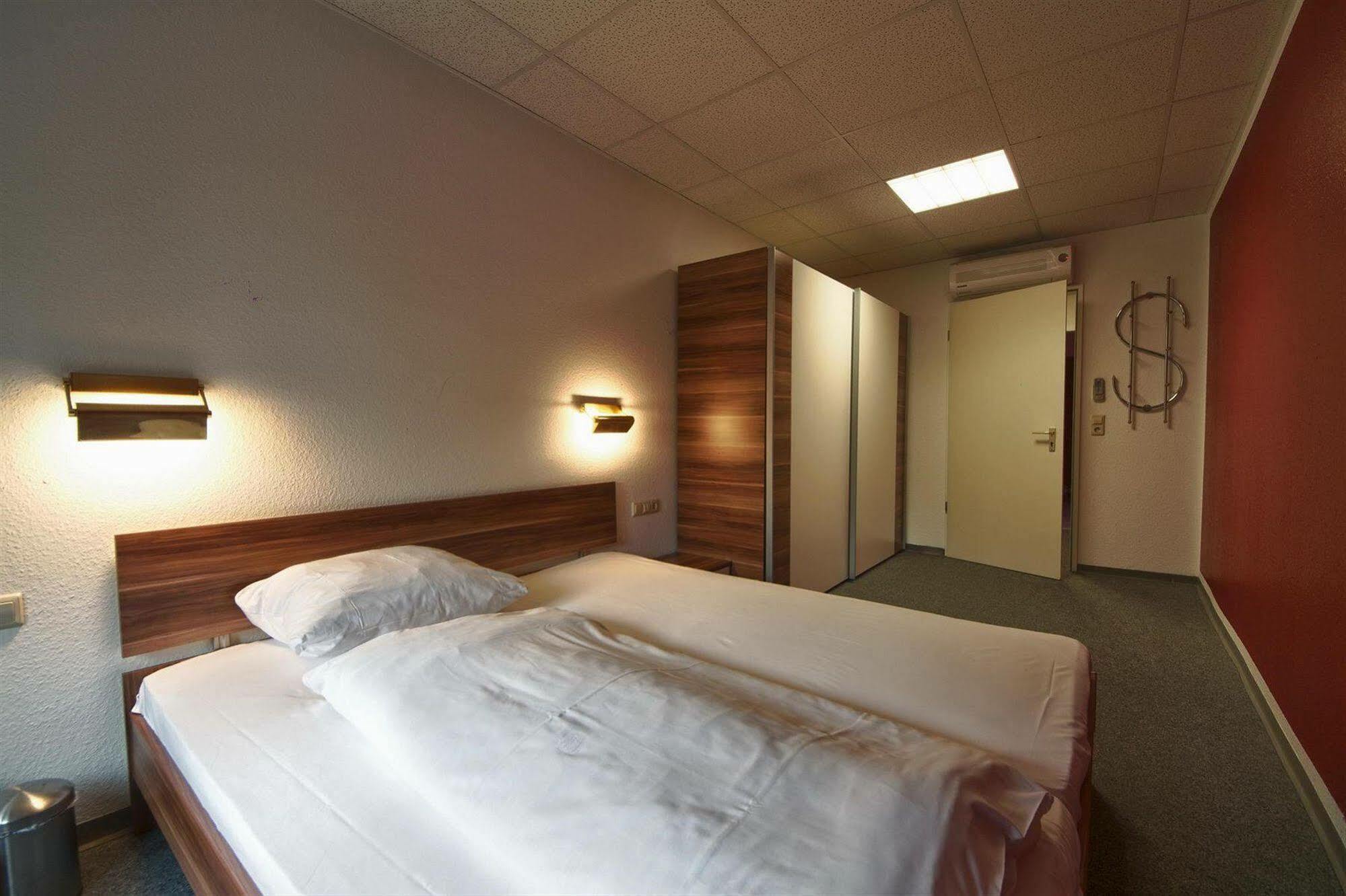 Kubler Stars Hotell Karlsruhe Exteriör bild